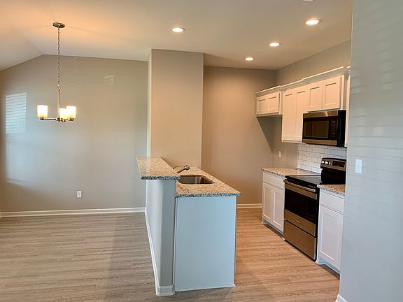 3rd image of 103 W McGee St #105