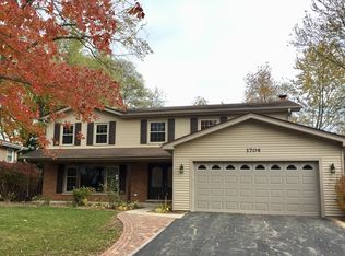1704 Fender Rd, Naperville, IL 60565