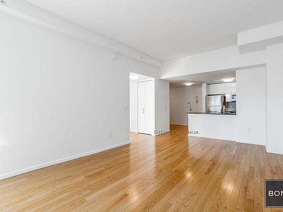 3rd image of 4720 Center Blvd APT 2613