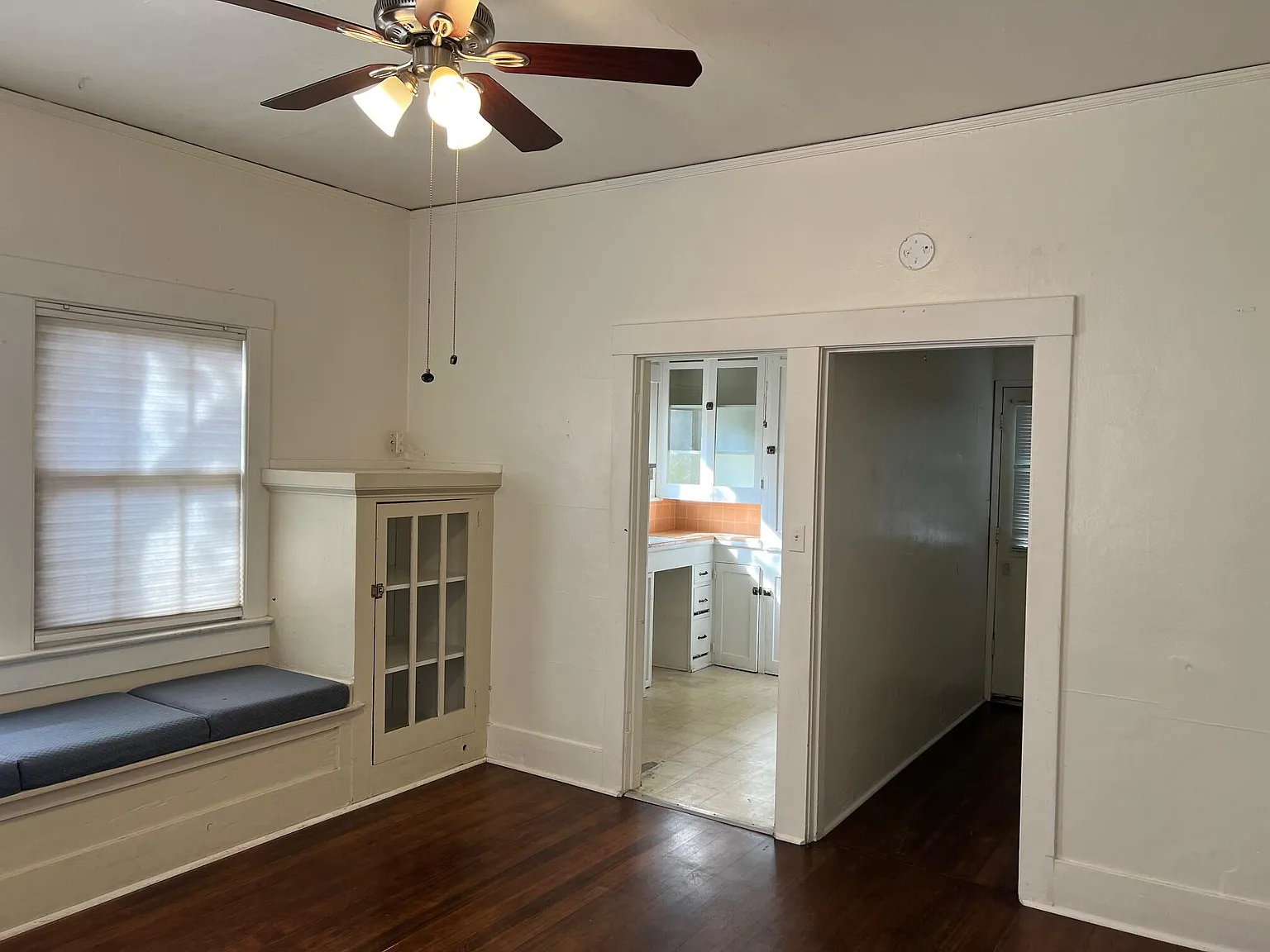 1 bed, 5.0 bath, 2605 sqft, $2,200 — Photo 4