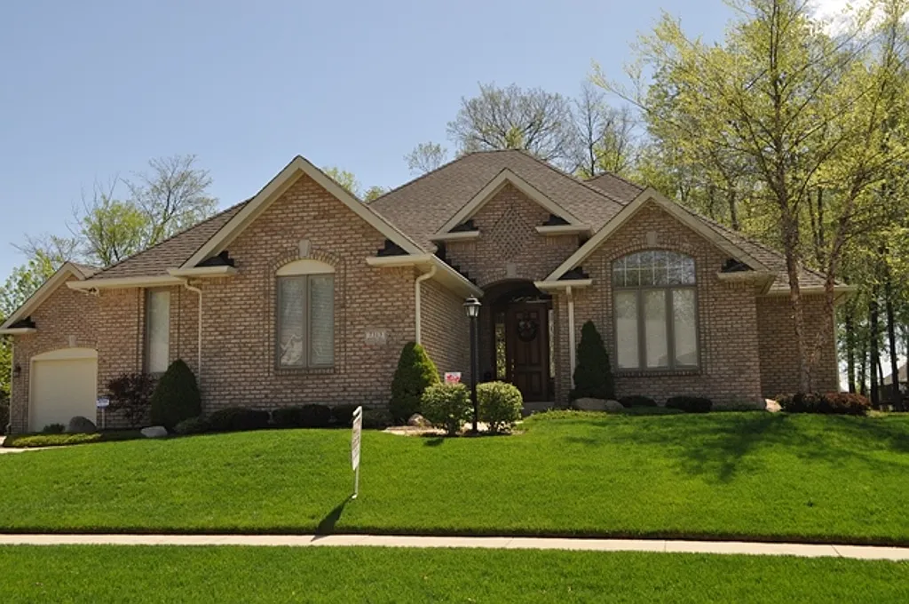 7313 Rooses Way photo 1