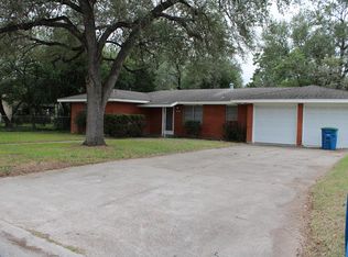 1405 N Harrison St, Beeville, TX 78102
