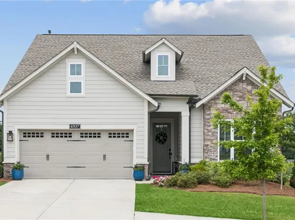 6937 River Rock Dr, Flowery Branch, GA 30542