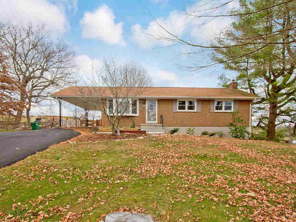 1st image of 295 Walnut Dr