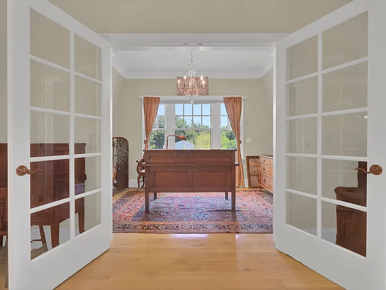 229 White St — Photo 12