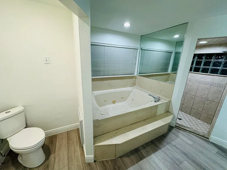 6553 Hidden Beach Cir — Photo 14