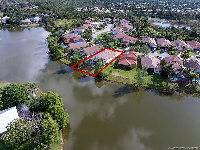 2096 NW Marsh Rabbit Ln — Photo 12
