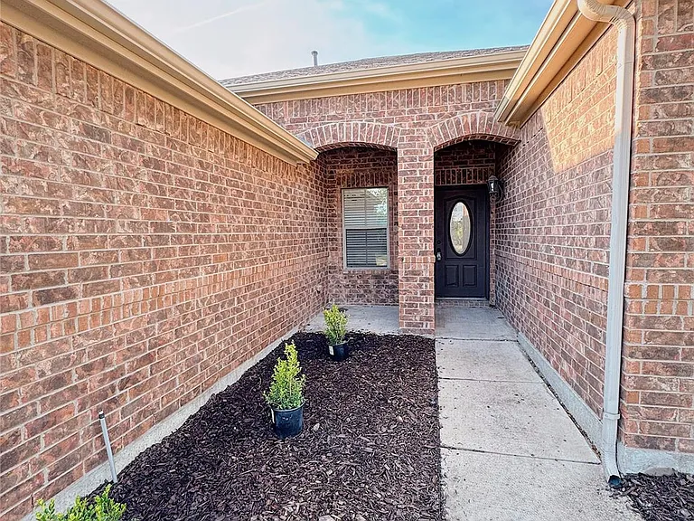 7504 Shasta Dr — Photo 18