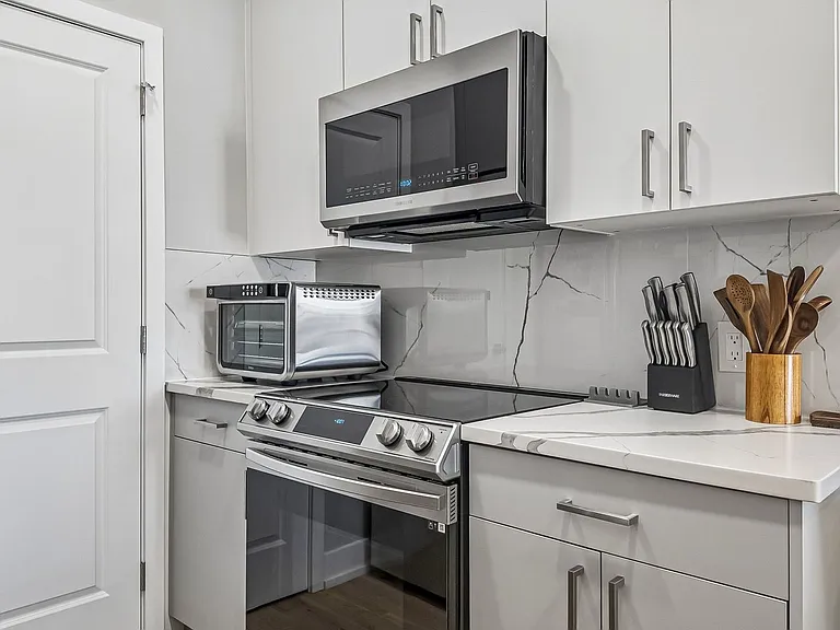 700 Moyer St — Photo 11