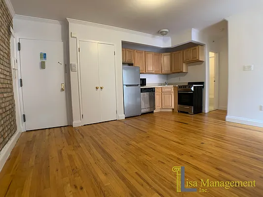Rented by Lisa Management Inc | media 20