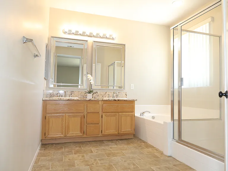 45713 Coventry Ct — Photo 6