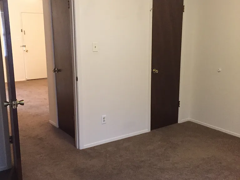 305 S Industrial St #2 — Photo 5