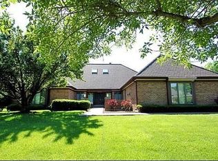 1492 Tomlin Dr, Burr Ridge, IL 60527