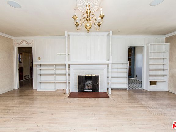 5th image of 5901 Radford Ave