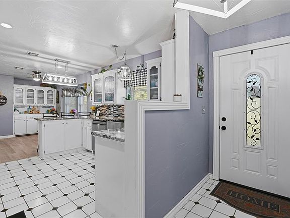 5th image of 32 S Quail Dr