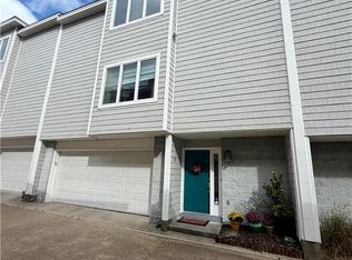 2302 Beach Castle Ln, Virginia Beach, VA 23451