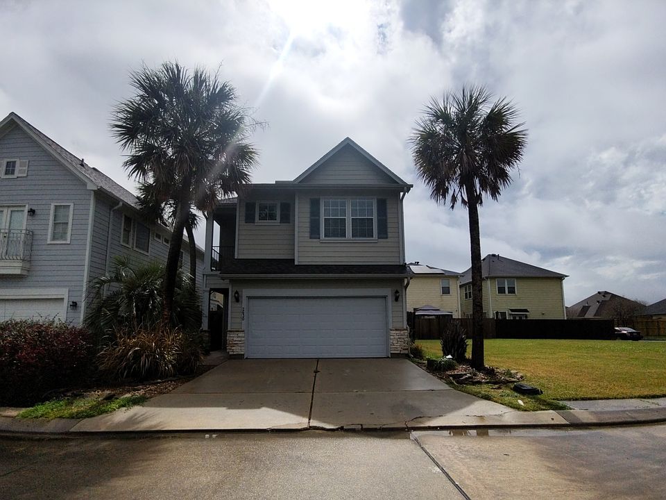 1st image of 2680 Hickory Cove Ln