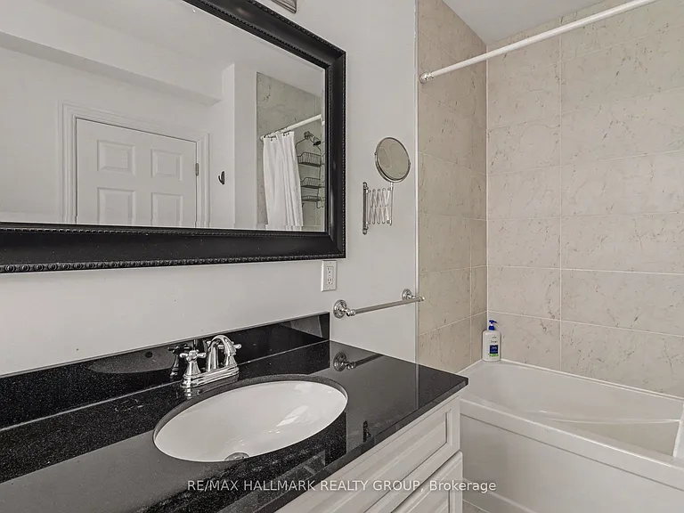 34 Lewis St — Photo 16
