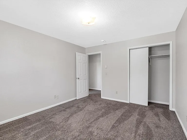515 & 516 Maple St — Photo 10