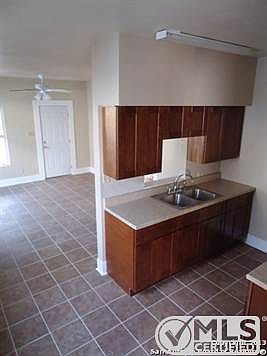 1st image of 4915 Greenwood Ave