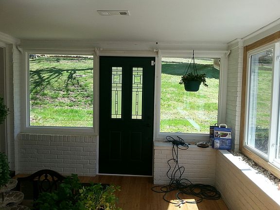 5th image of 369 Gloria Cir