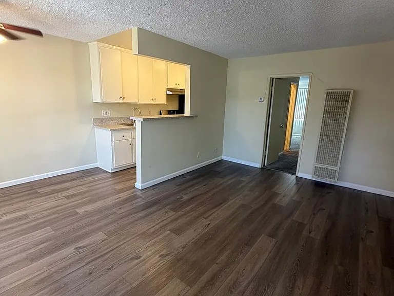 18530 Prairie St. — Photo 1