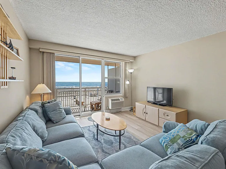 9400 Atlantic Ave #305 — Photo 8