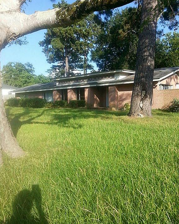 1st image of 815 Jefferson Ave
