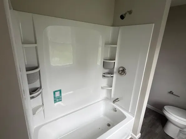 1096 Addison St APT 3, Washington, PA 15301