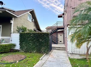 402 S Canyon Blvd #1/2, Monrovia, CA