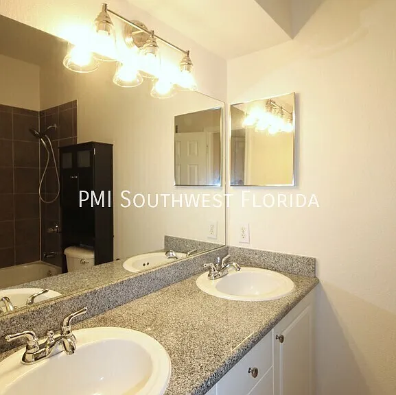 7728 Plantation Cir — Photo 12
