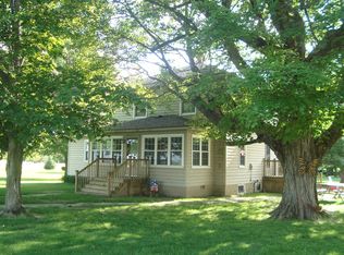 14291 Apricot Rd, Wapella, IL 61777