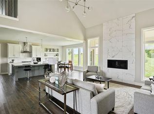 1046 SW Fiord Dr, Lees Summit, MO 64081