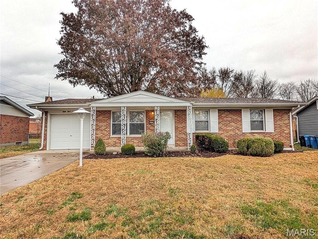 3317 Ringer Rd, Saint Louis, MO 63125 | Zillow