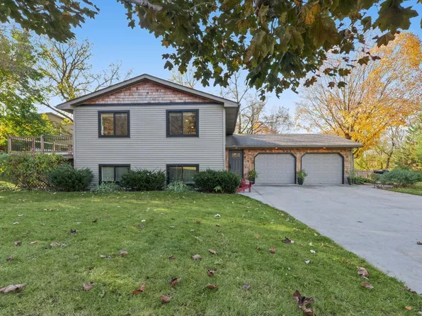 8784 Woodlawn Dr, Rockford, MN 55373