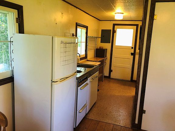 2nd image of 1670 Marywood Dr
