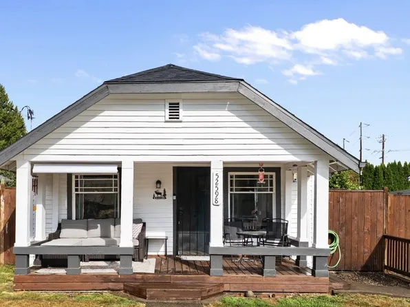 52598 NE 2nd St, Scappoose, OR 97056