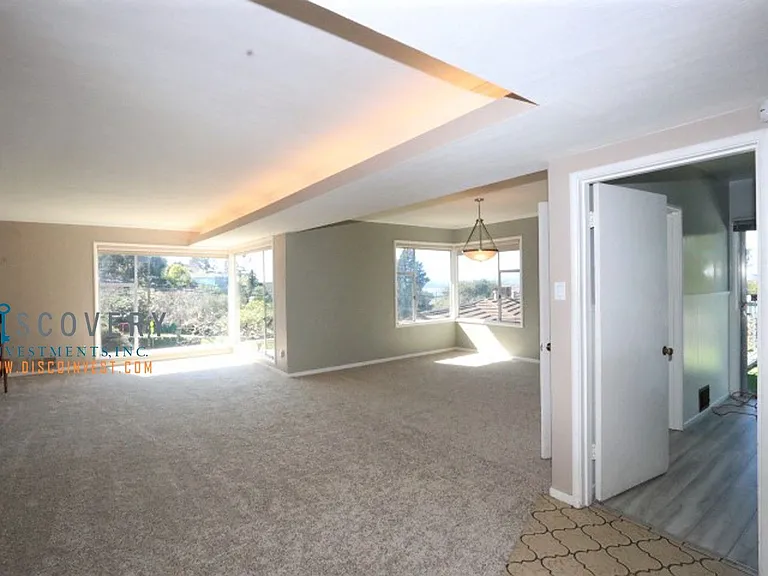6315 Barrett Ave — Photo 5