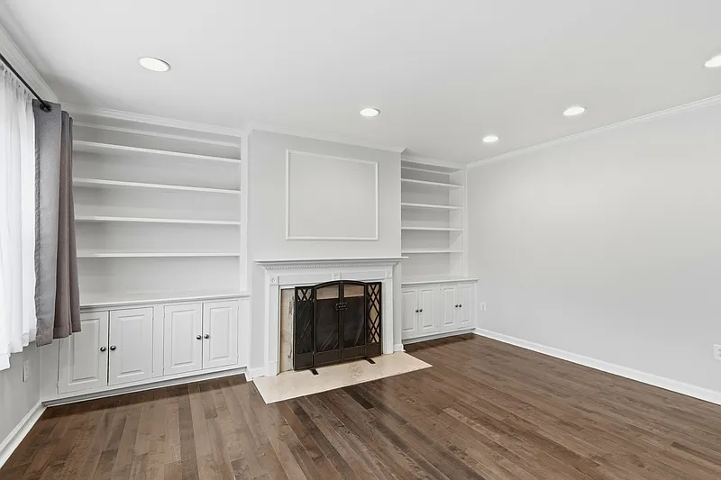 4 bed, 3.0 bath, 2786 sqft, $3,600 — Photo 2