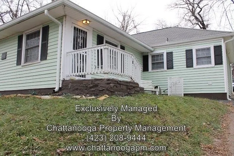 3 bed, 2.0 bath, 1384 sqft, $1,495 — Photo 1