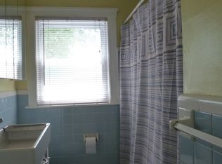 190 London Dr, Hamden, CT 06517