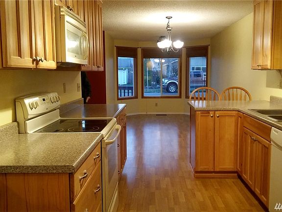 3rd image of 1456 Loraine St