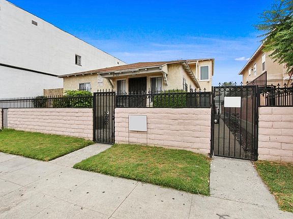 3rd image of 2709 W Vernon Ave #1/2