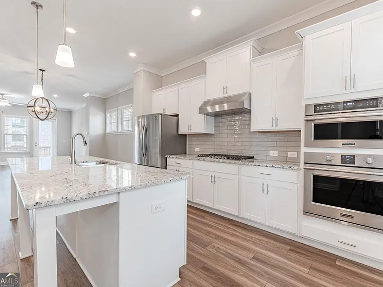 5051 Pinckney Ln — Photo 18