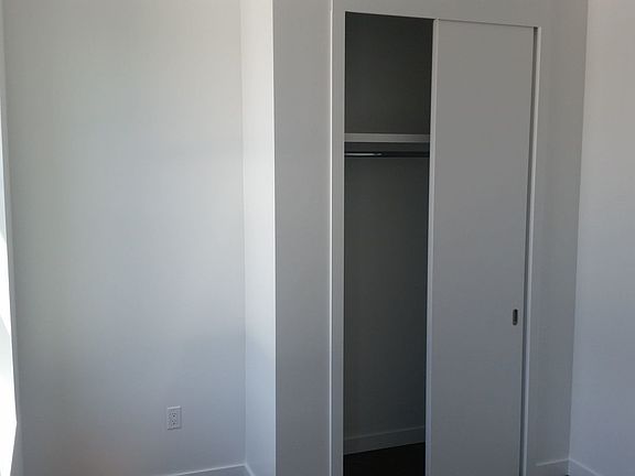 5th image of 1524 Myrtle Ave #2