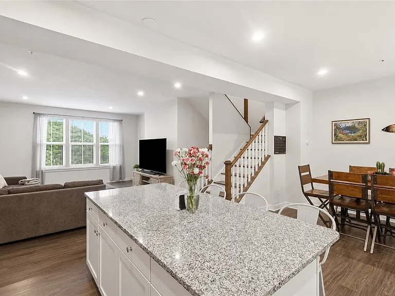 117 Moyer Hill Dr — Photo 18