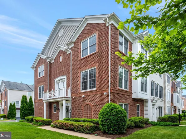 14867 Potomac Branch Dr, Woodbridge, VA 22191