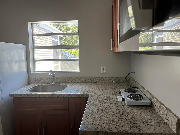 31 Edmund Rd — Photo 6