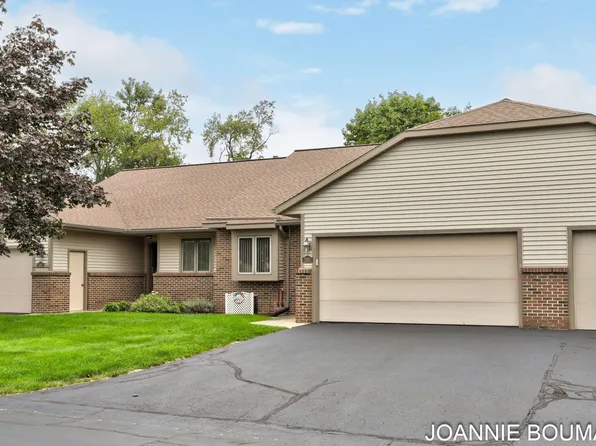 1963 Lakeview Dr, Zeeland, MI 49464