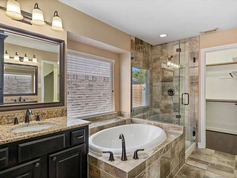 20518 Indian Grove Ln — Photo 12